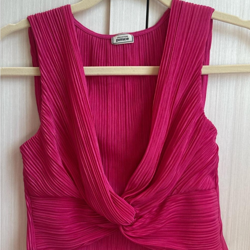 Women's Pink Twist Front Top